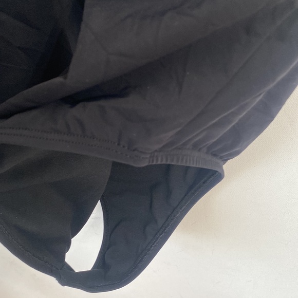 (B21) Fortune Swimwear Leona Underwire One-piece Black/White Swimsuit, Sz S, NWT - Picture 7 of 8